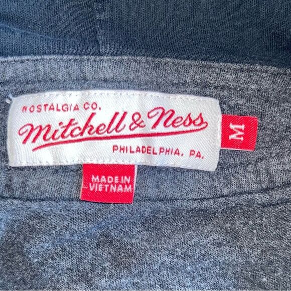 Used Mitchell & Ness Warriors Keeping Score Hooded Shirt Size Medium Unisex - Picture 7 of 9